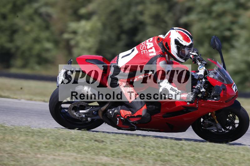 /49 26.08.2025 Cornu Master School ADR/gruen-vert/22